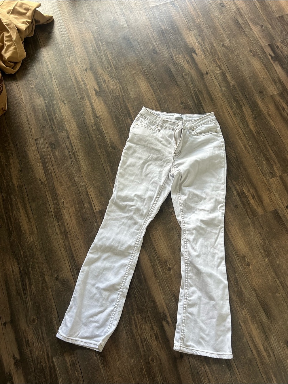 Women’s White Jeans - Classic Straight Fit